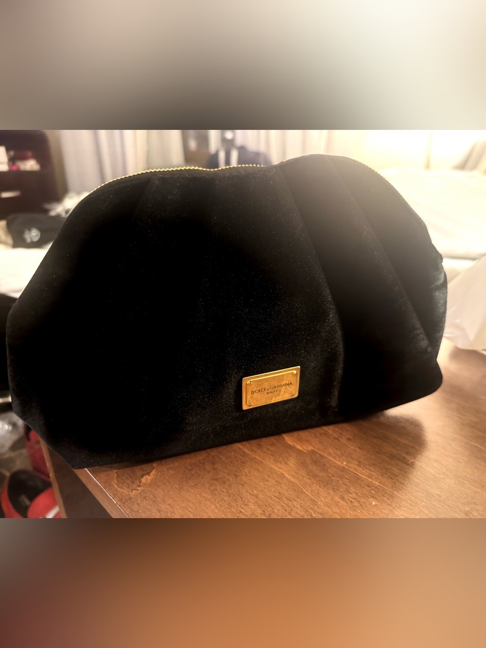 Dolce & Gabbana Black Velvet Cosmetic Clutch with Rare Gold Plaque - Picture 6 of 15